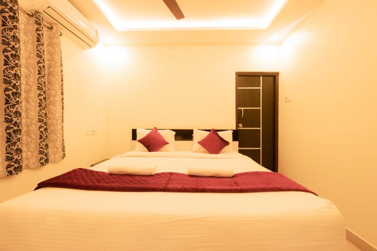 Beestay Hotels Elite Park تيروباتي المظهر الخارجي الصورة