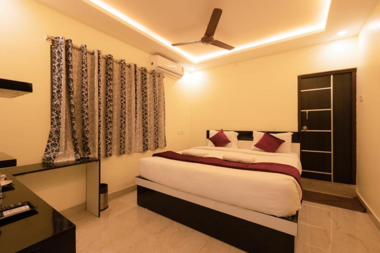 Beestay Hotels Elite Park تيروباتي المظهر الخارجي الصورة