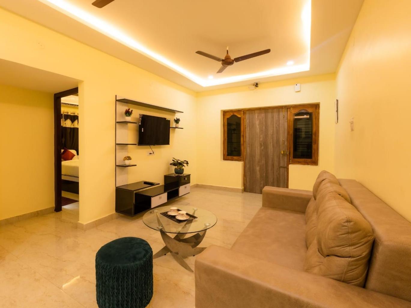 Beestay Hotels Elite Park تيروباتي المظهر الخارجي الصورة